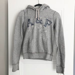 Abercrombie & Fitch - Sweater
